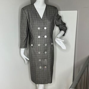 Louis Feraud Sz 10 Double Breasted Front Button Coat Dress Gray and White Check
